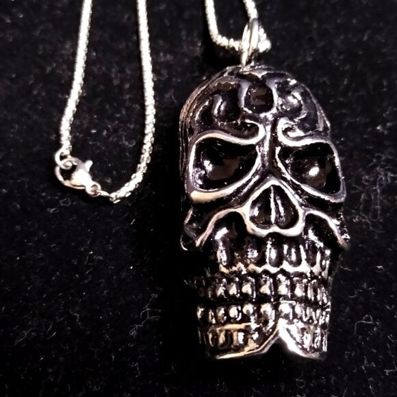 Stainless Steel Black Oxidized Skull Necklace - Picture 1 of 6